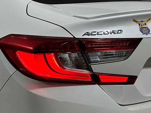Used 2018 Honda Accord Sport image 23