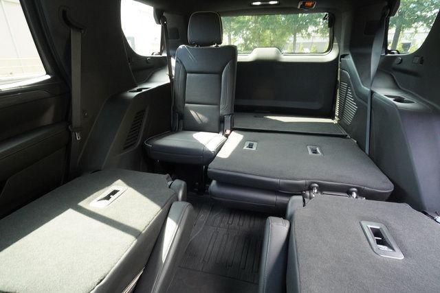 Used 2023 GMC Yukon SLT w/ SLT Premium Package AWD/4WD image 23