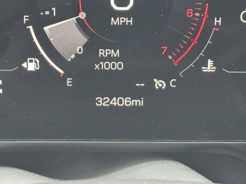 Certified 2025 GMC Yukon Denali image 10