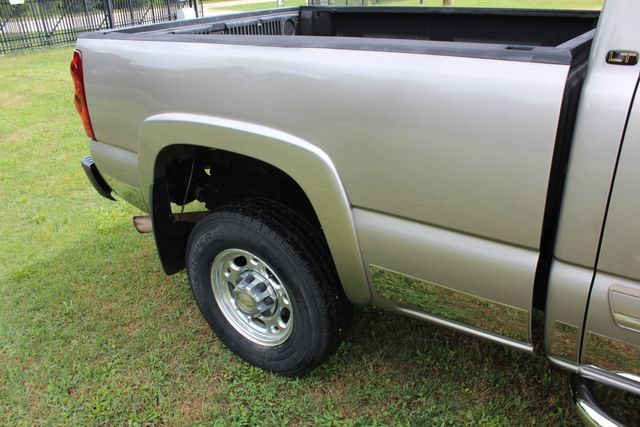 Used 2003 Chevrolet Silverado 2500 LT RWD image 9
