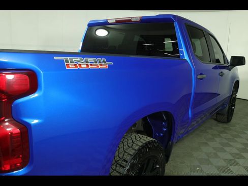 Used 2022 Chevrolet Silverado 1500 Custom Trail Boss AWD/4WD image 18