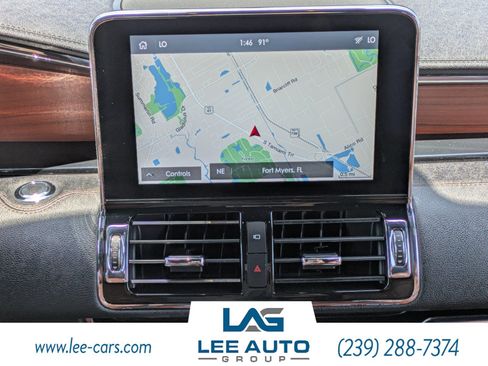 Used 2021 Lincoln Navigator Reserve w/ Luxury Package AWD/4WD image 17