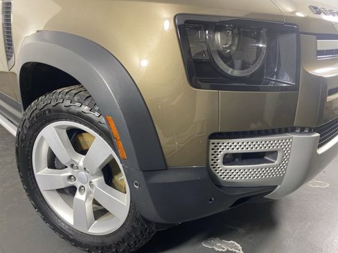 Used 2021 Land Rover Defender 110 SE image 3