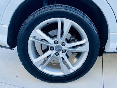 Used 2020 Audi Q3 2.0T Prestige w/ Prestige Package image 9