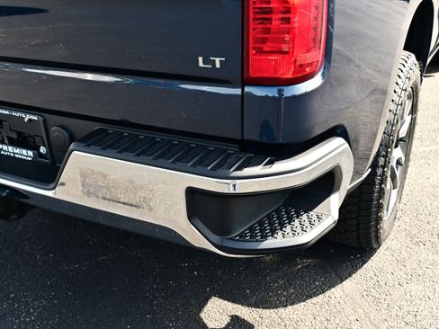 Used 2023 Chevrolet Silverado 1500 LT AWD/4WD image 9