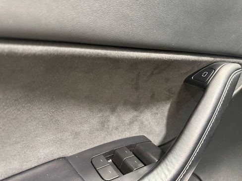 Used 2022 Tesla Model Y Long Range image 24