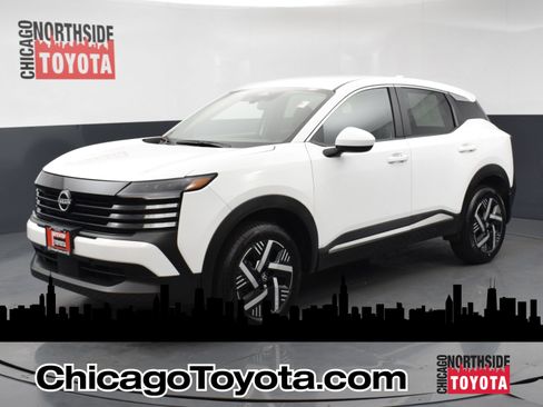 Used 2025 Nissan Kicks SV w/ Illumination Package FWD image 1