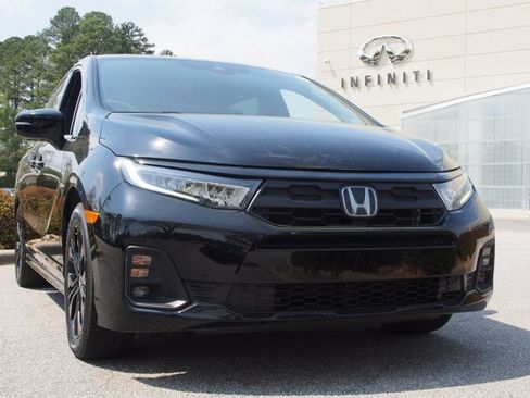 Used 2025 Honda Odyssey Sport-L image 2
