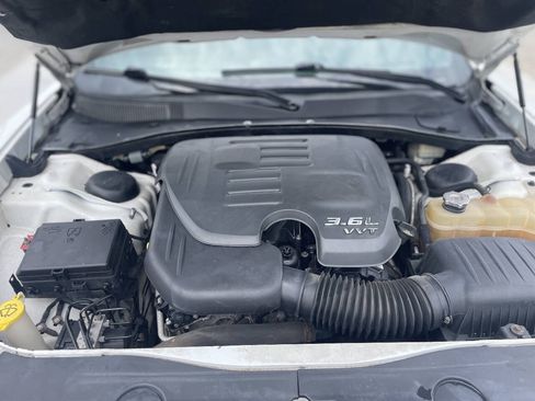Used 2014 Dodge Charger SXT w/ Blacktop Package RWD image 10