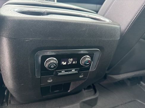 Used 2023 Chevrolet Tahoe Z71 AWD/4WD image 19