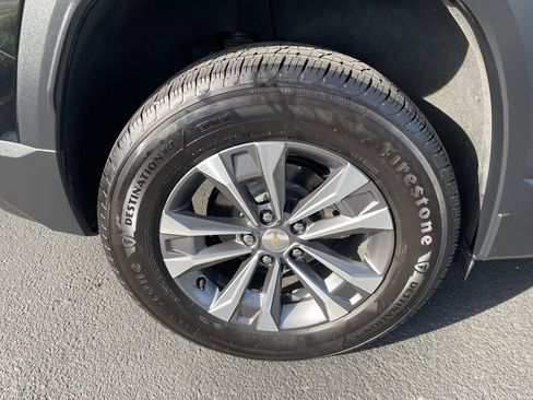 Used 2026 Chevrolet Equinox LT image 9