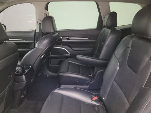 Used 2022 Kia Telluride S FWD image 18