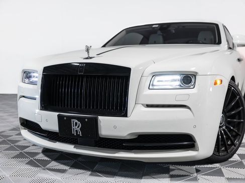 Used 2014 Rolls-Royce Wraith image 10