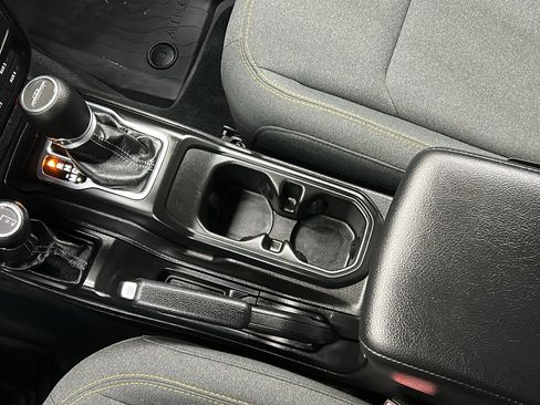 Used 2024 Jeep Gladiator Willys image 26