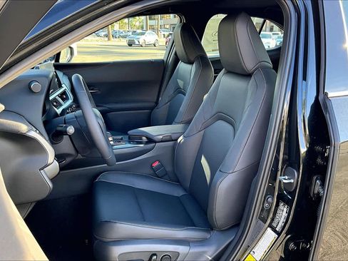 New 2026 Lexus UX 300h FWD image 18