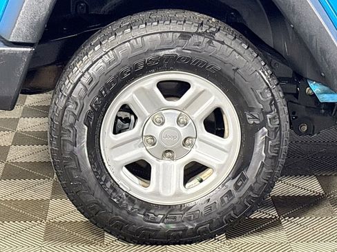 Used 2017 Jeep Wrangler Unlimited Sport w/ Connectivity Group image 21