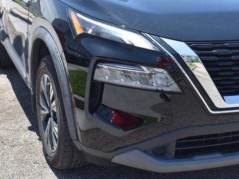 Used 2021 Nissan Rogue SV FWD image 18