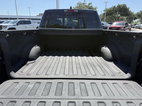 Used 2019 RAM 1500 Laramie RWD image 31