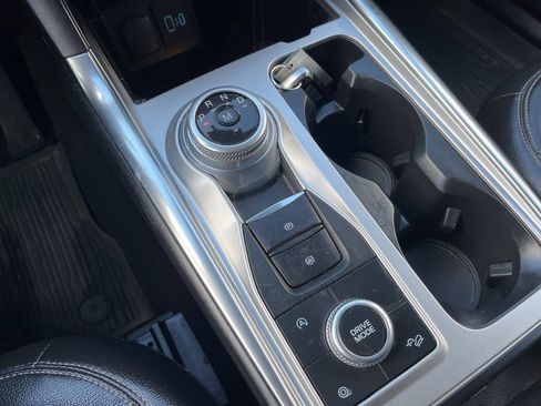 Used 2020 Ford Explorer XLT w/ Equipment Group 202A image 19