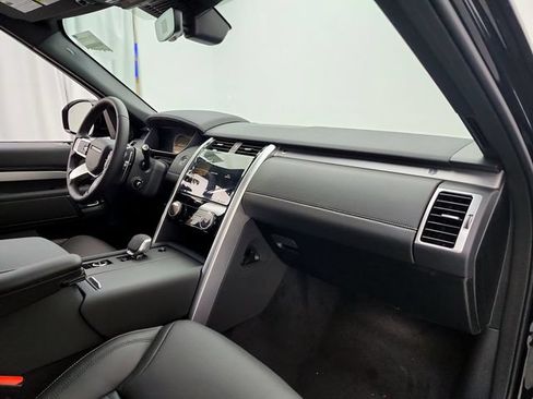 New 2026 Land Rover Discovery Limited Edition AWD/4WD image 17