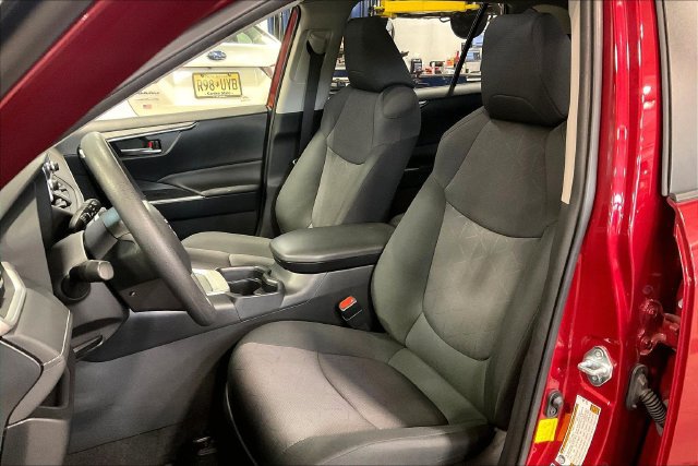 Used 2019 Toyota RAV4 XLE w/ Convenience Package AWD/4WD image 25