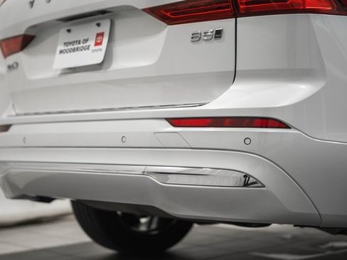 Used 2022 Volvo XC60 B5 Inscription w/ Climate Package image 7