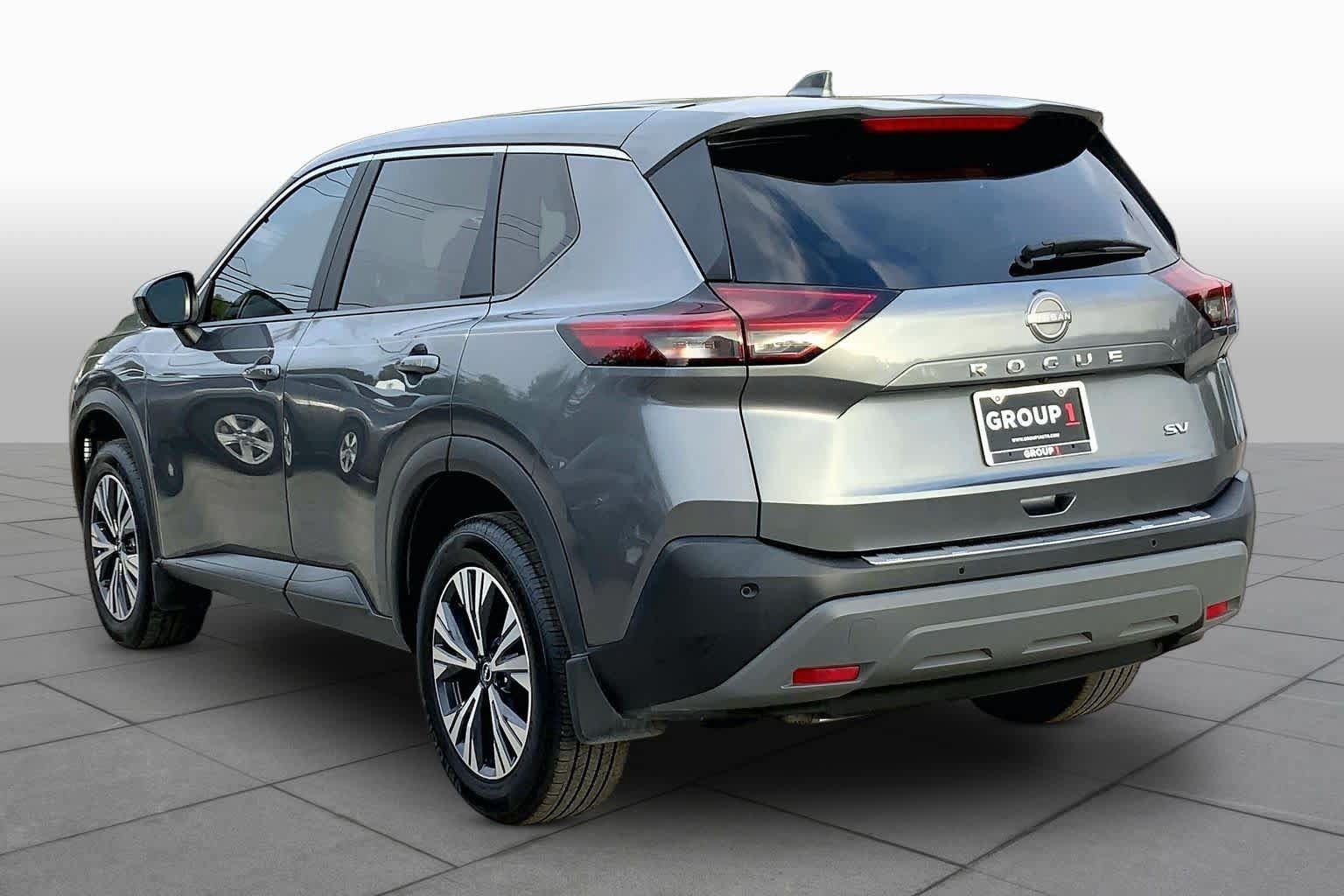Used 2023 Nissan Rogue SV FWD image 12