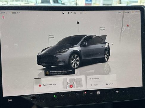 Used 2023 Tesla Model Y Long Range image 11