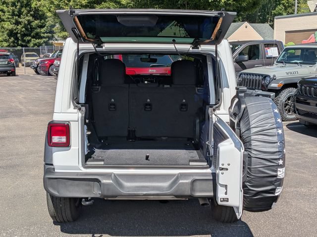 Certified 2022 Jeep Wrangler Unlimited Sport w/ Sun And Sound Package AWD/4WD image 28