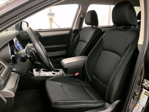 Used 2019 Subaru Outback 2.5i Premium image 24