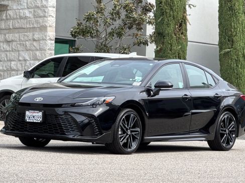 Used 2026 Toyota Camry XSE FWD image 8