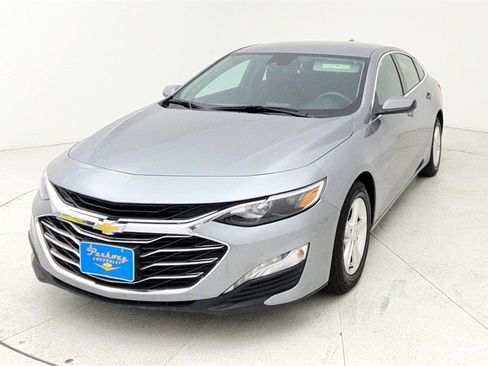 Certified 2023 Chevrolet Malibu LT image 1