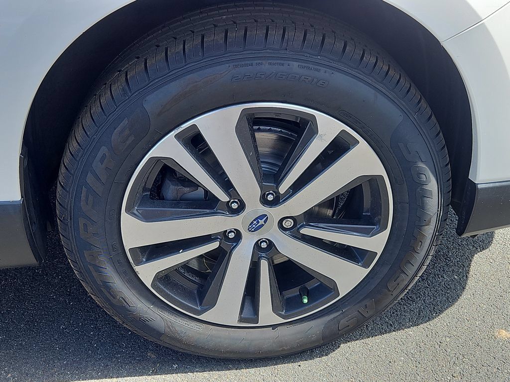 Used 2019 Subaru Outback 2.5i Limited AWD/4WD image 10
