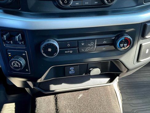 Used 2022 Ford F150 XLT w/ XTR Package image 25