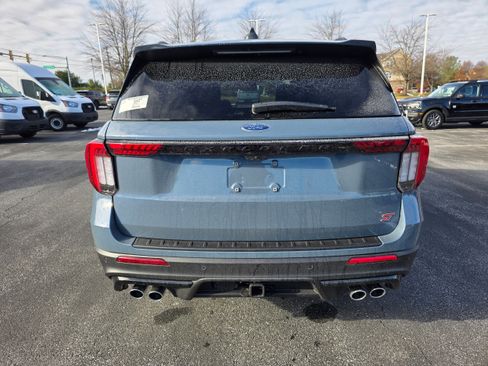 New 2026 Ford Explorer ST image 4