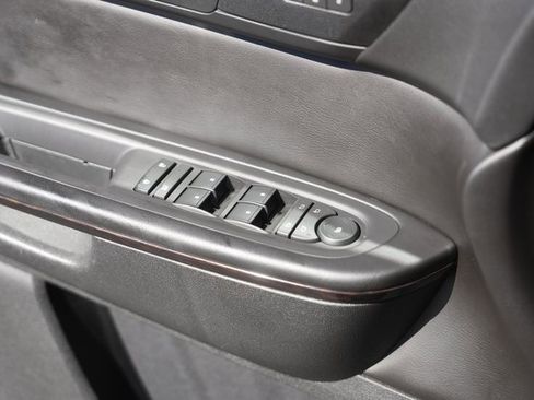 Used 2017 Chevrolet Traverse Premier image 28