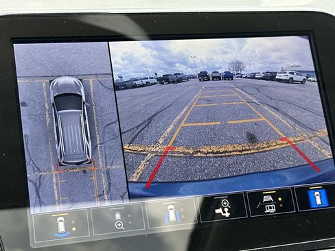 Certified 2024 Chevrolet Equinox Premier AWD/4WD image 29