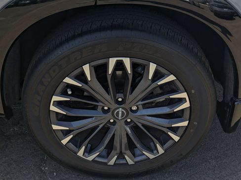Used 2024 Nissan Rogue Platinum FWD image 7