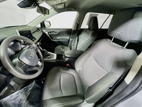 Certified 2025 Toyota RAV4 XLE AWD/4WD image 18