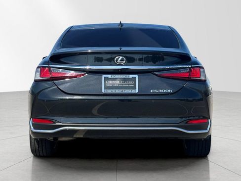 Certified 2023 Lexus ES 300h w/ Premium Package image 5