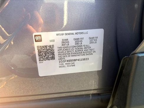 Used 2023 Chevrolet Bolt LT w/ Infotainment Package FWD image 31