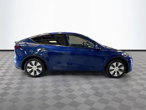 Used 2022 Tesla Model Y Long Range AWD/4WD image 8