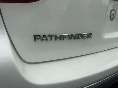 Used 2018 Nissan Pathfinder S AWD/4WD image 8