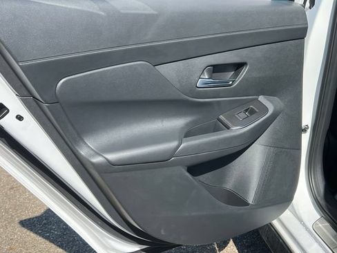 New 2026 Nissan Sentra SR w/ Floor Mat Package FWD image 34