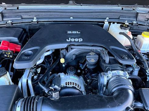 Used 2020 Jeep Gladiator Sport w/ Quick Order Package 24S image 20