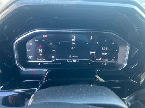 Used 2025 GMC Sierra 1500 SLT AWD/4WD image 8