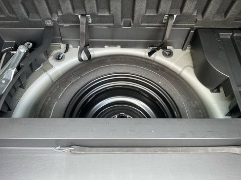 Used 2015 Nissan Rogue S AWD/4WD image 28