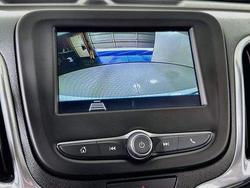 Used 2019 Chevrolet Equinox LS AWD/4WD image 34