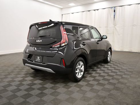 Certified 2025 Kia Soul S FWD image 8