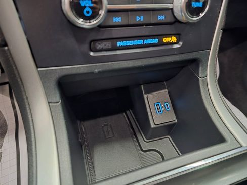 Used 2022 Ford Edge ST-Line image 27